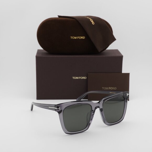 Tom Ford FT0969-K 20A Square Sunglasses - Grey/Smoke - Picture 4 of 8